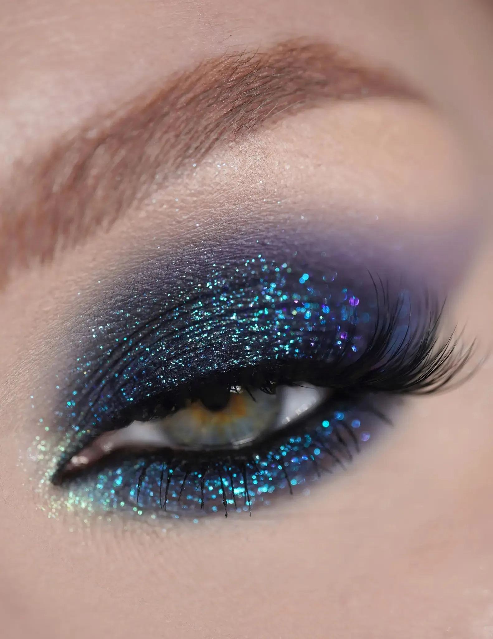 #44 Violet Blue Eyeshadow Glitter