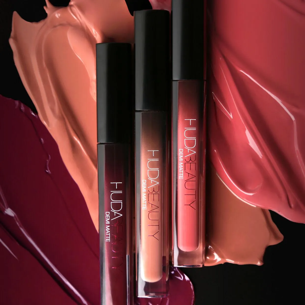 Huda beauty - Demi Matte Cream Liquid Lipstick - Lady boss