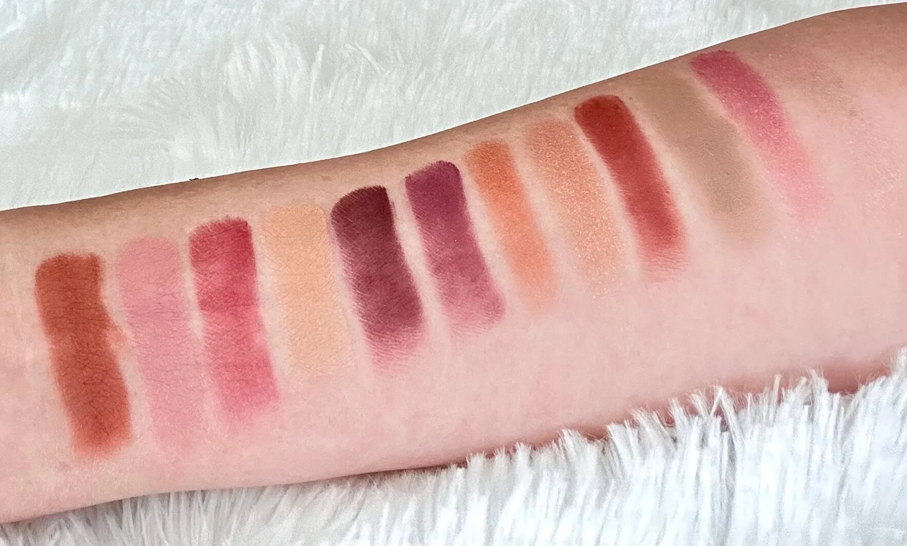 Lovely Rose Eyeshadow Palette 12 shades