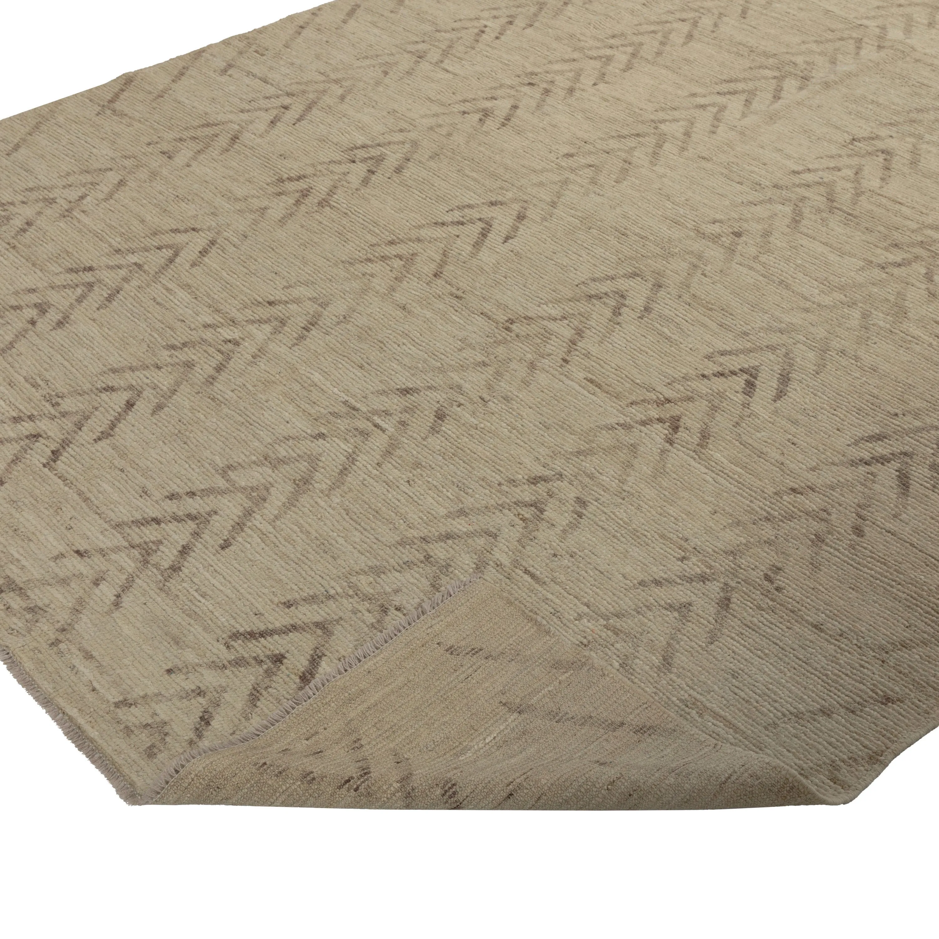 Natural Zameen Transitional Wool Rug - 6'5" x 9'7"