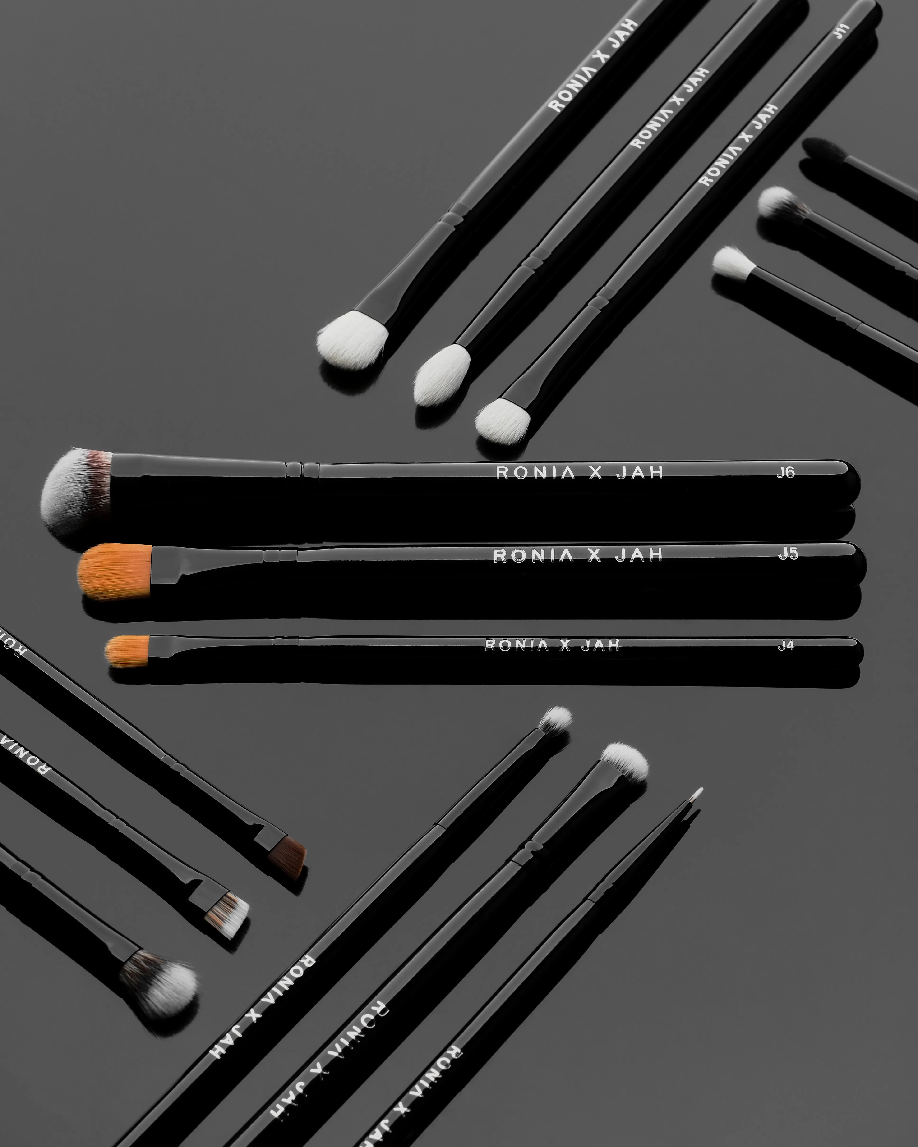 Ronia X Jah 15 Piece Brush Set